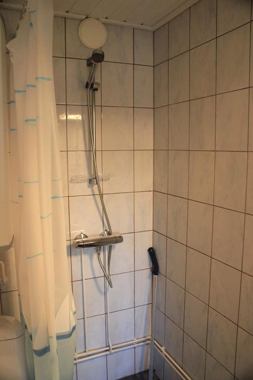 Hjortoe Stugor & Stockhus Finstrom الغرفة الصورة